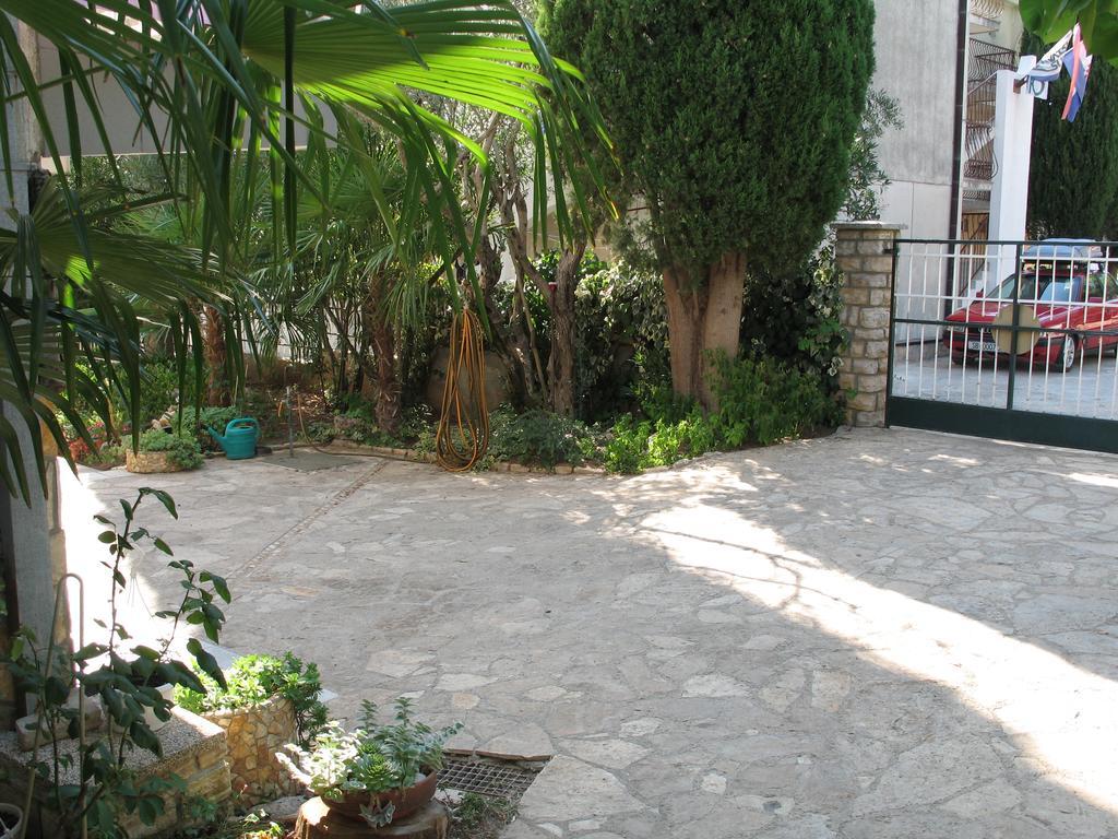 Apartments Villa Agatha Sveti Filip i Jakov Dış mekan fotoğraf