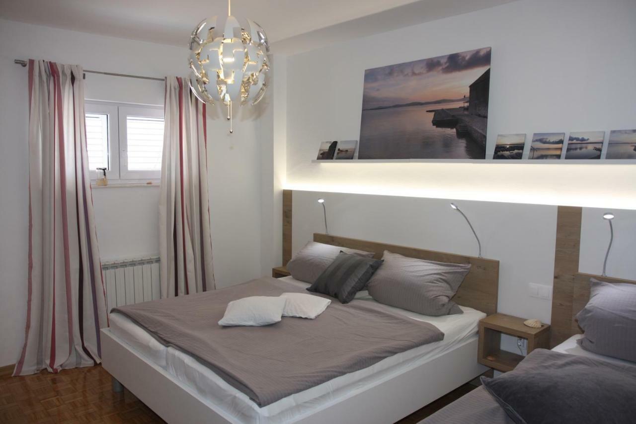 Apartments Villa Agatha Sveti Filip i Jakov Dış mekan fotoğraf